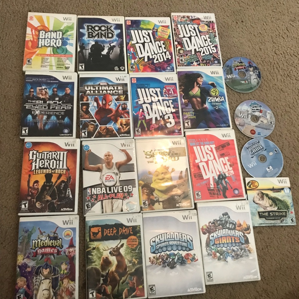 Lot of 20 Wii games